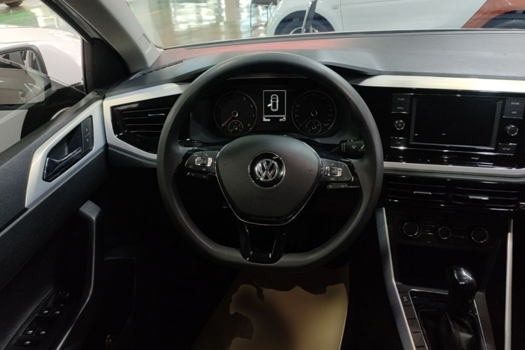 Volkswagen Polo 2021 car image #15