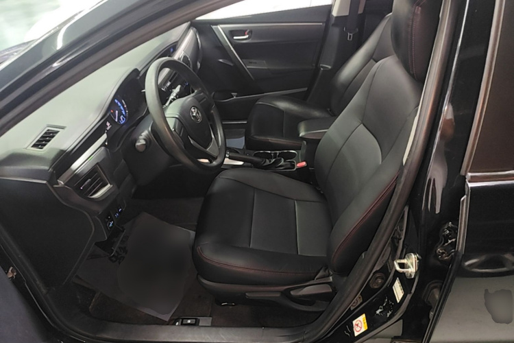 Toyota Corolla 2015 immagine di auto #19