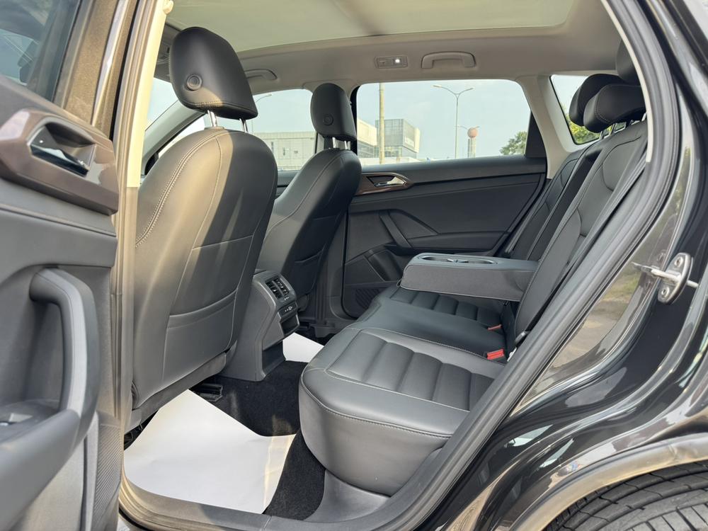Volkswagen Tharu 2022 immagine di auto #17