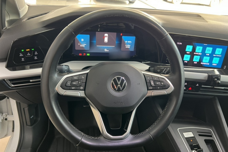 Volkswagen Golf 2021 immagine di auto #16