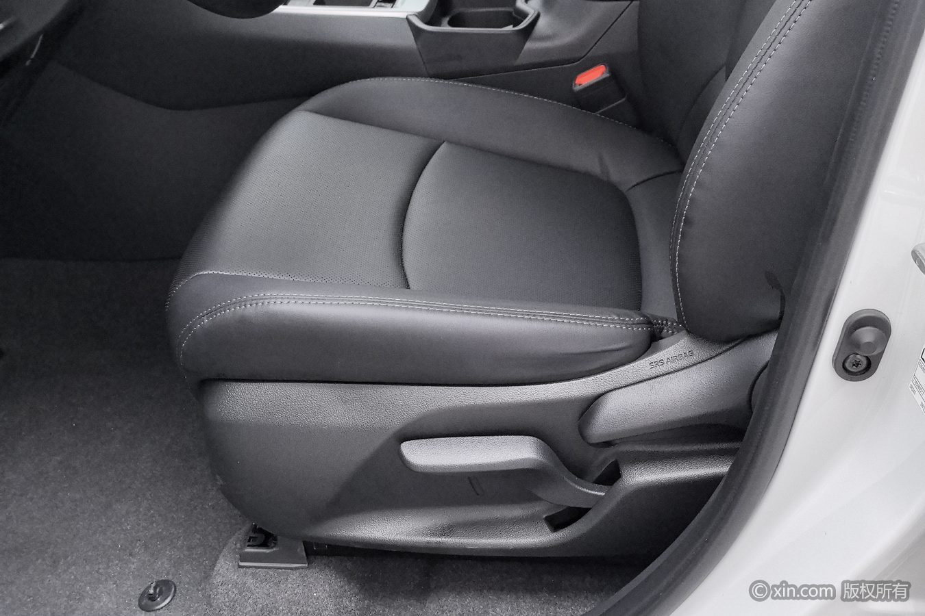Toyota RAV4 2025 #21 Toyota RAV4 2025 imagem de carro #21