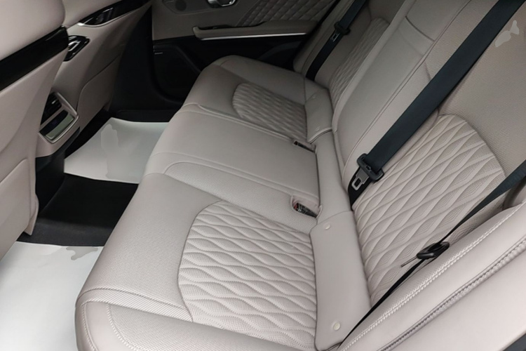 BYD Han 2024 car image #13