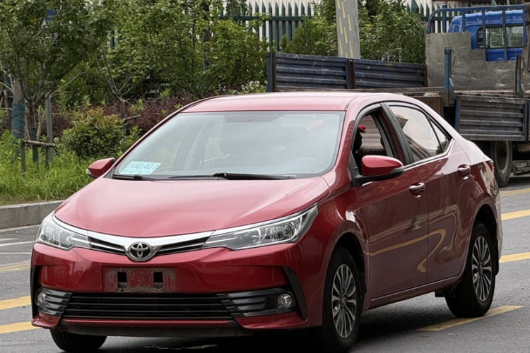 Toyota Corolla 2018 #2 Toyota Corolla 2018 car image #2