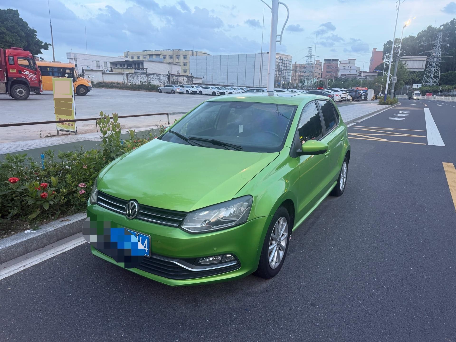 Volkswagen Polo 2015 Volkswagen Polo 2015 car image
