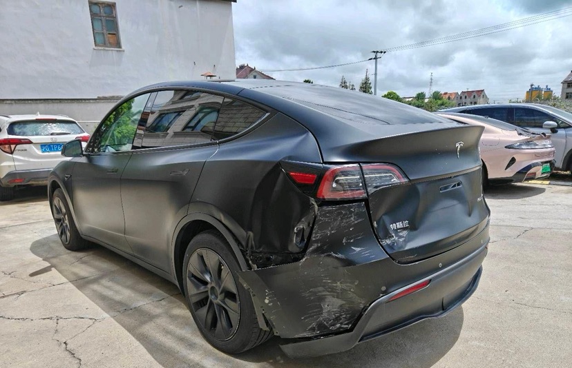 Tesla Model Y 2023 car image #6