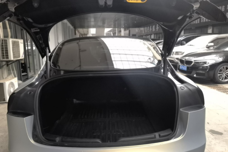 Tesla Model 3 2024 car image #21