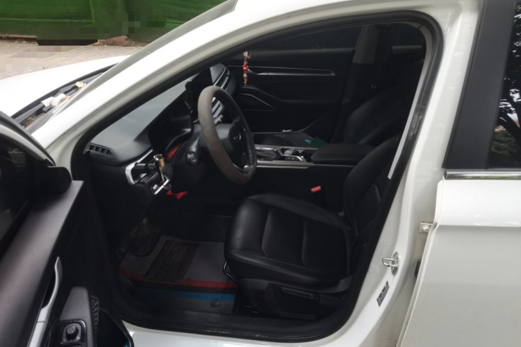 GEELY Emgrand 2022 #15 GEELY Emgrand 2022 car image #15