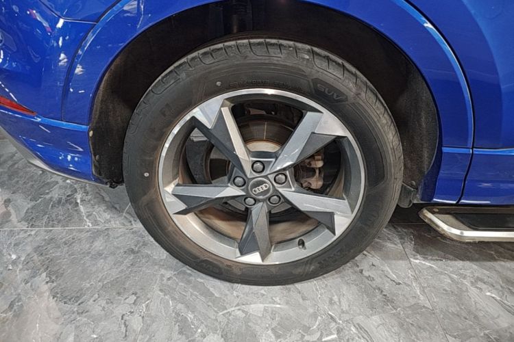 Audi Q3 2019 #10 Audi Q3 2019 car image #10