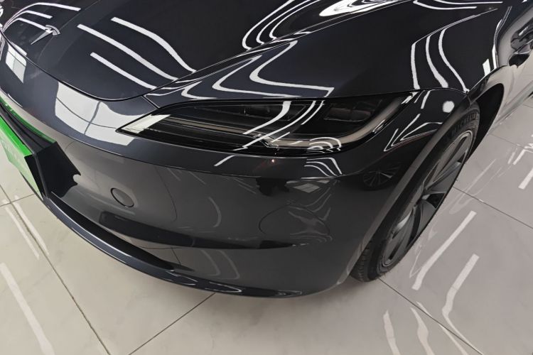 Tesla Model 3 2024 car image #23