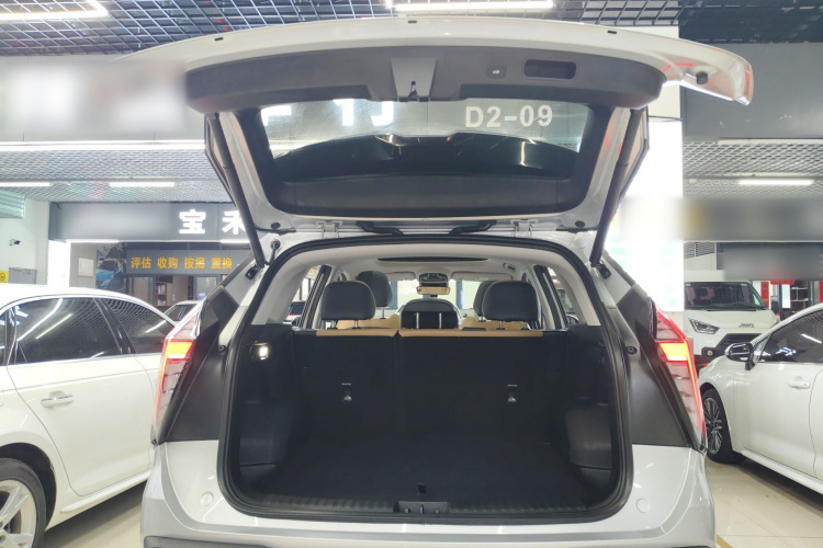 GEELY Boyue L 2023 صورة سيارة #19