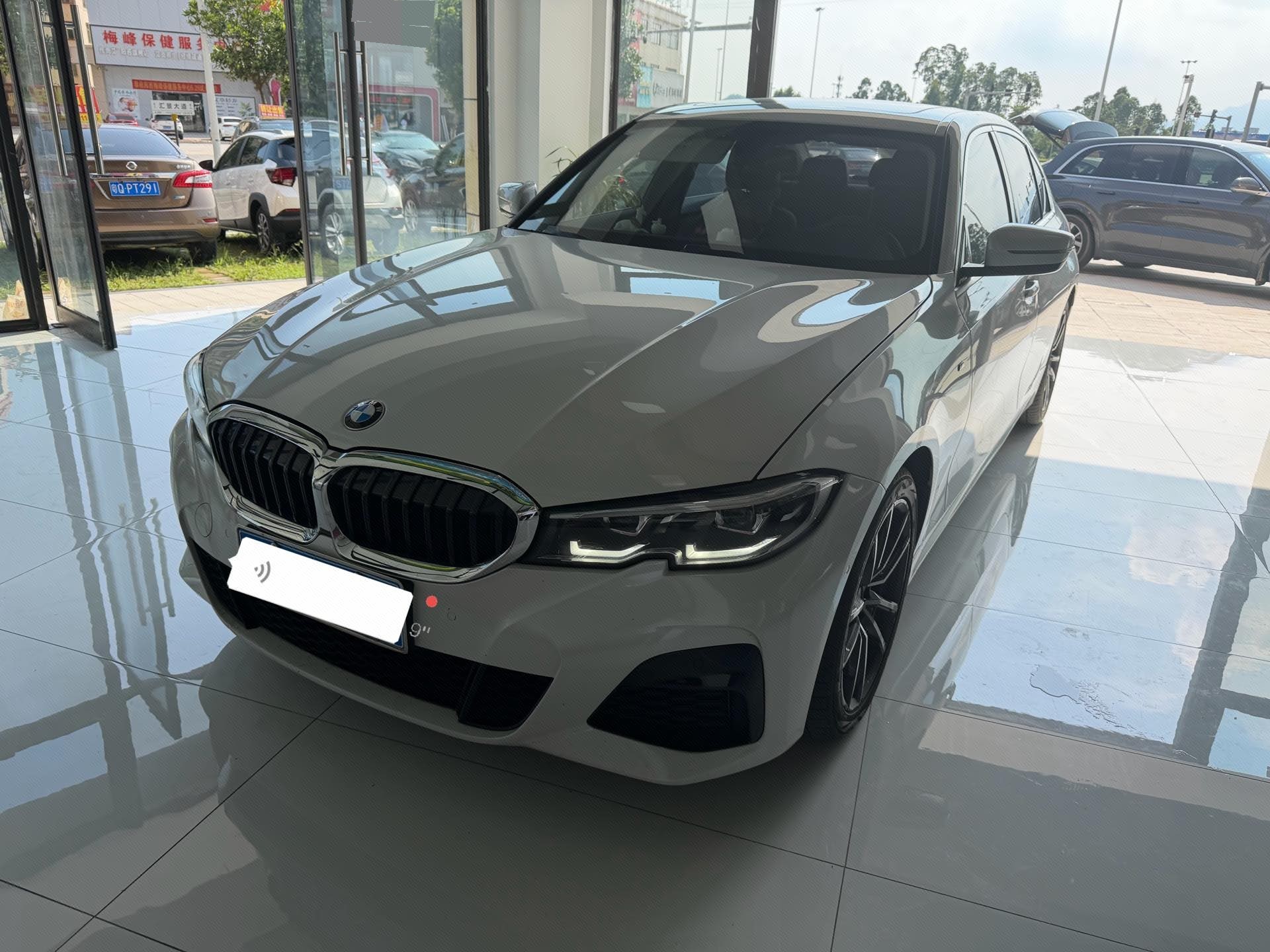 BMW 3 Series 2020 car image 