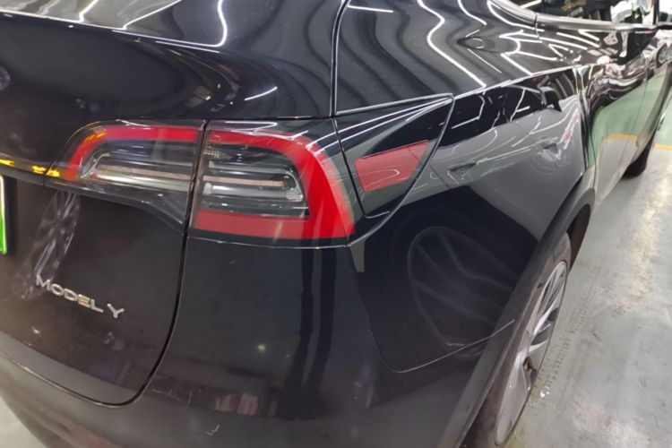 Tesla Model Y 2023 #8 Tesla Model Y 2023 car image #8