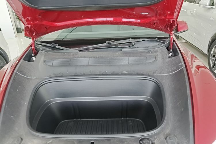 Tesla Model Y 2025 #22 Tesla Model Y 2025 car image #22
