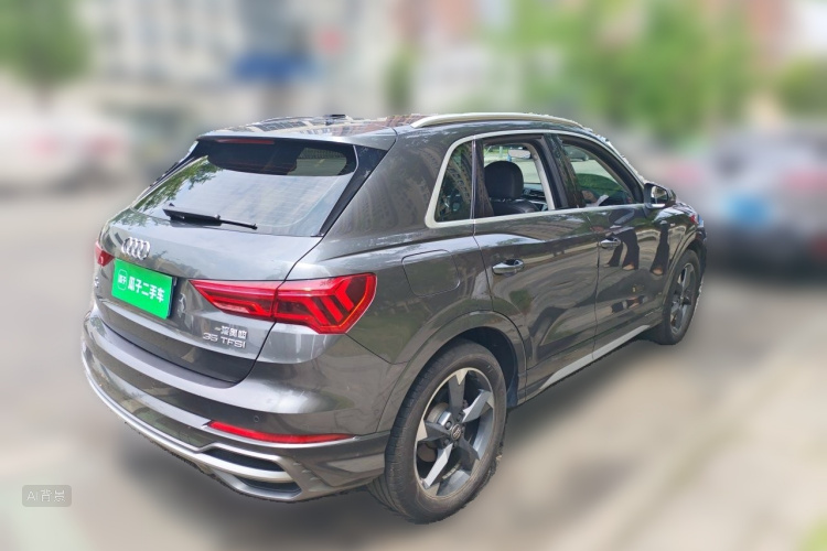 Audi Q3 2020 car image #7