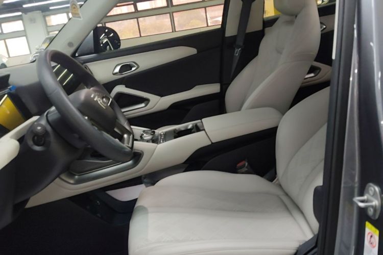 BYD YuanUP 2025 #15 BYD YuanUP 2025 immagine di auto #15