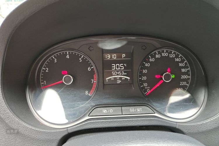 Volkswagen Polo 2018 car image #13