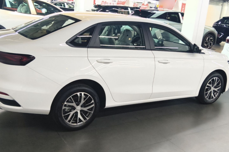 GEELY Emgrand 2026 car image #7