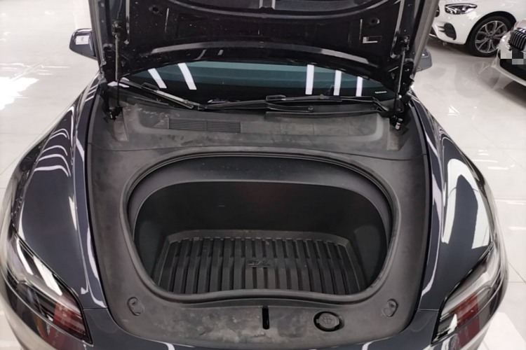 Tesla Model 3 2025 #22 Tesla Model 3 2025 car image #22