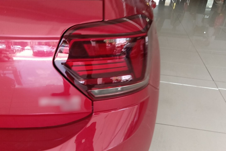 Volkswagen Polo 2020 car image #8