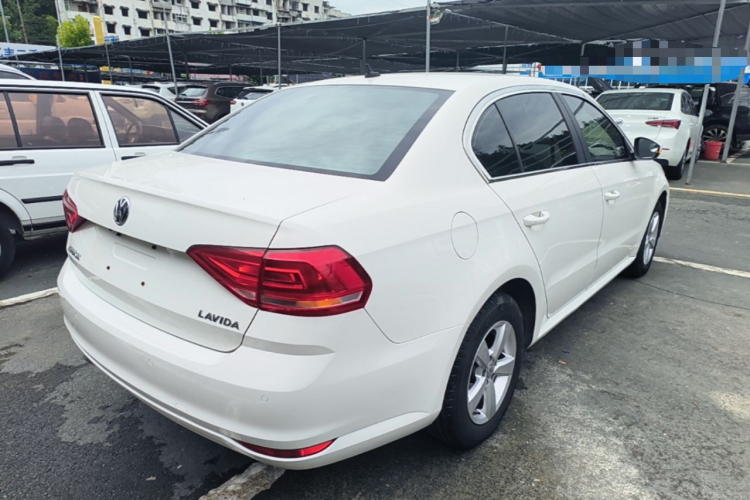 Volkswagen Lavida 2016 car image #7
