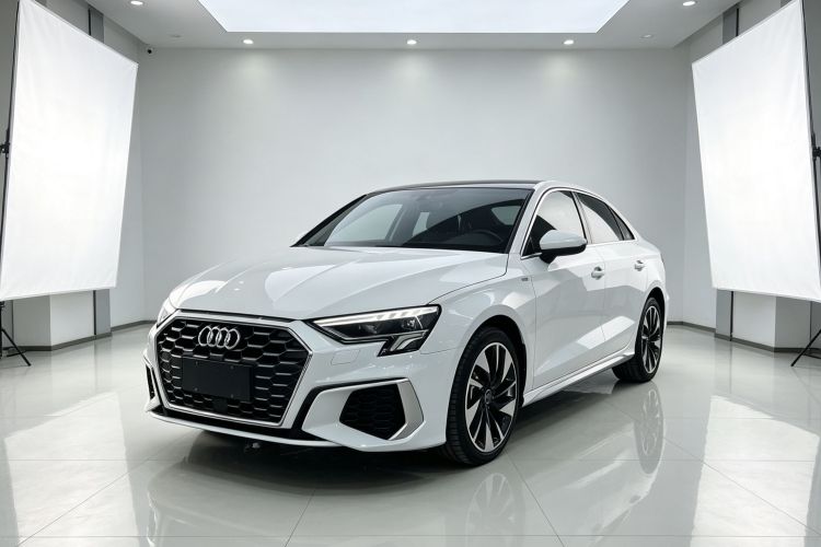 Audi A3 2024 immagine di auto #2
