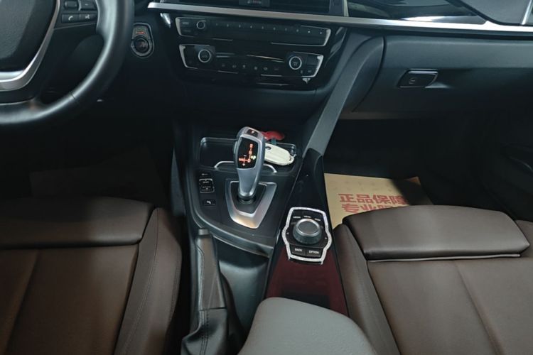 BMW 3 Series 2017 #14 BMW 3 Series 2017 car image #14
