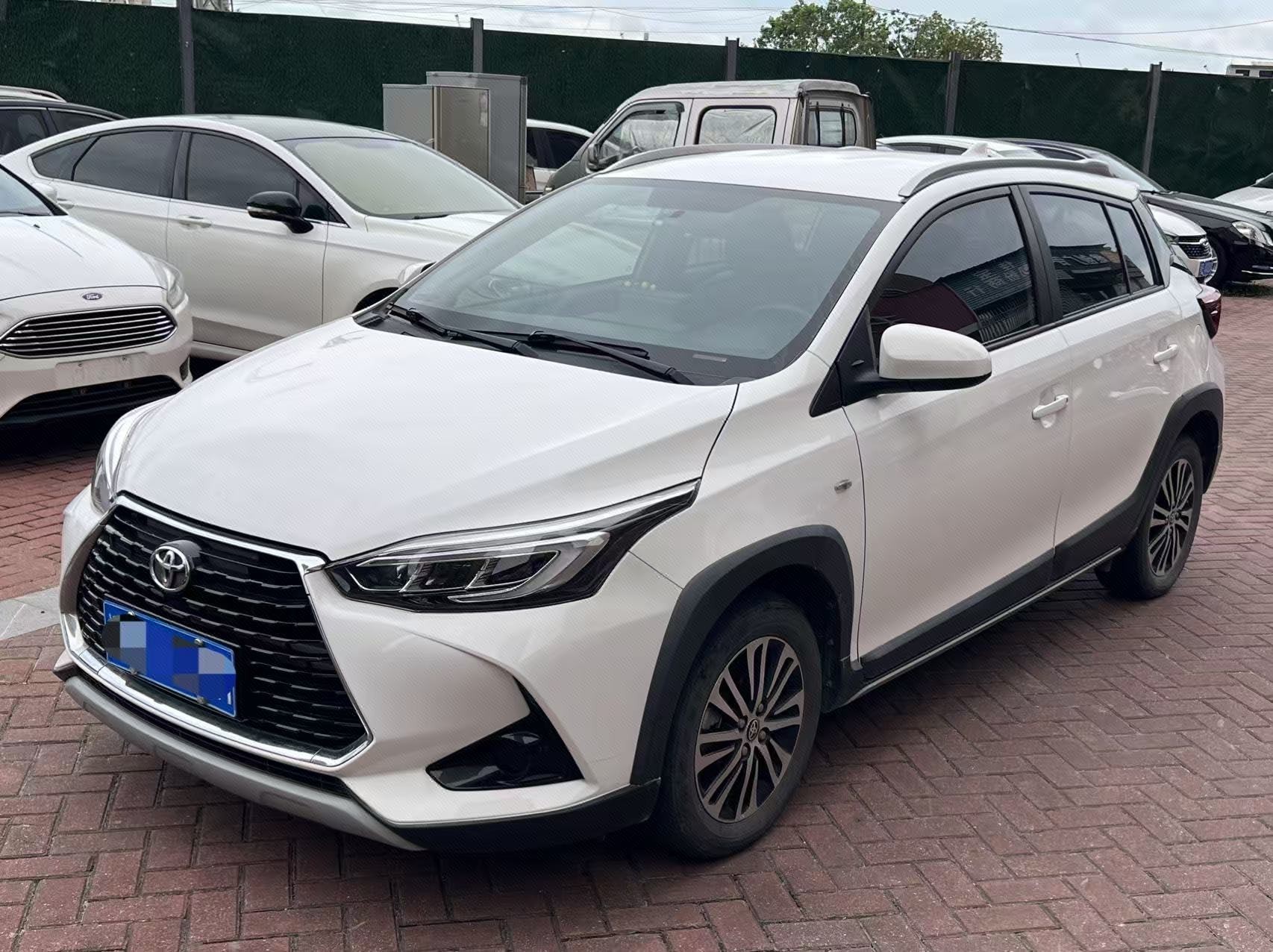 Toyota Yaris L Zhixuan 2023 immagine di auto 