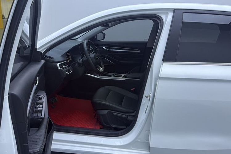 GEELY Emgrand 2023 car image #17