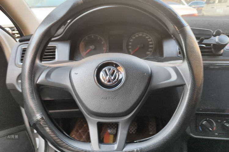 Volkswagen Santana 2017 car image #12