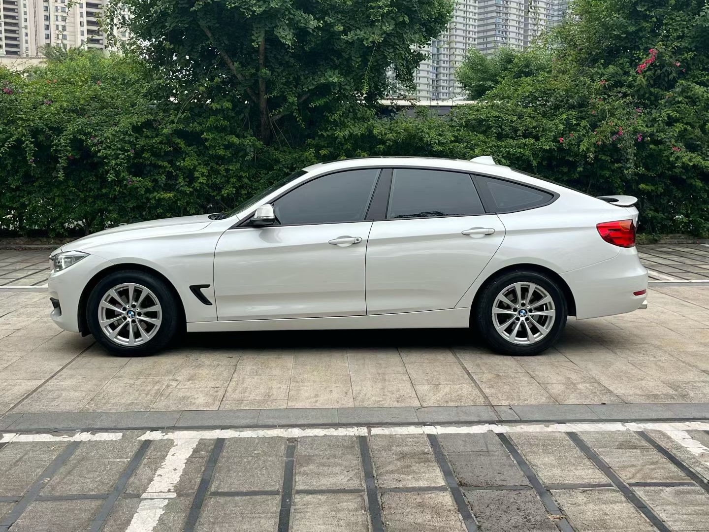 BMW 3 Series GT 2015 car image #6