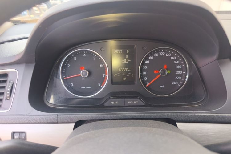 Volkswagen Lavida 2016 car image #12