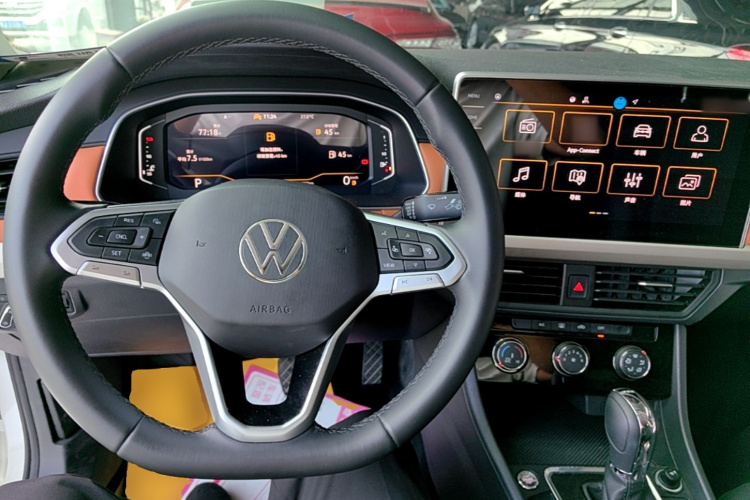 Volkswagen Bora 2025 #10 Volkswagen Bora 2025 car image #10