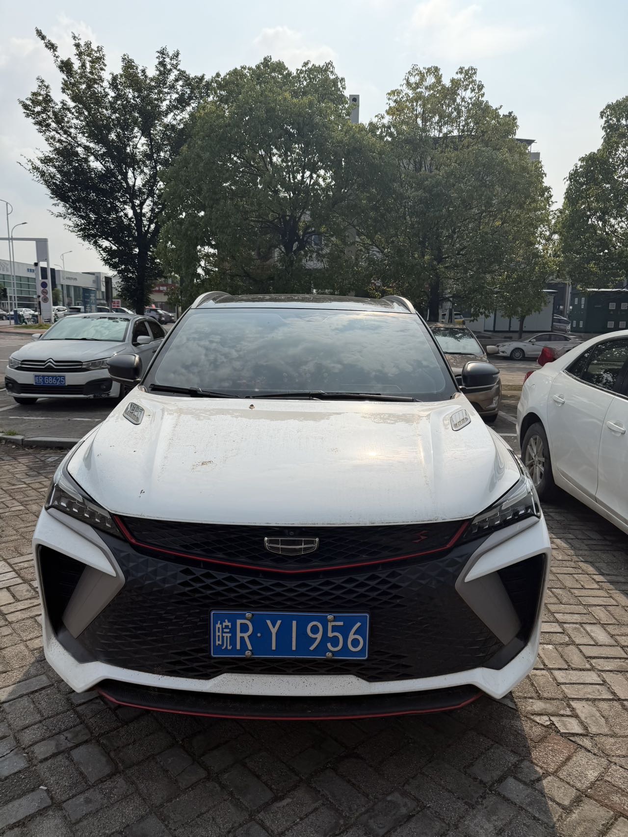 GEELY Coolray 2023 car image #4