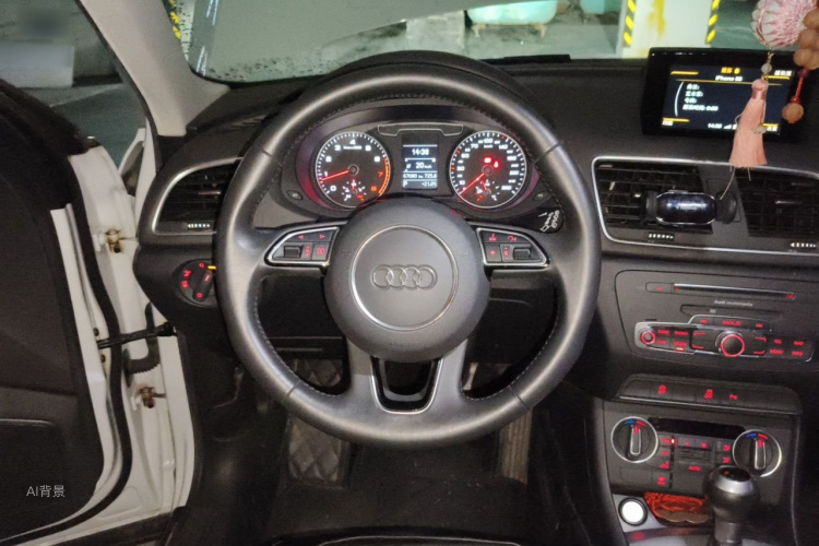 Audi Q3 2018 #12 Audi Q3 2018 car image #12