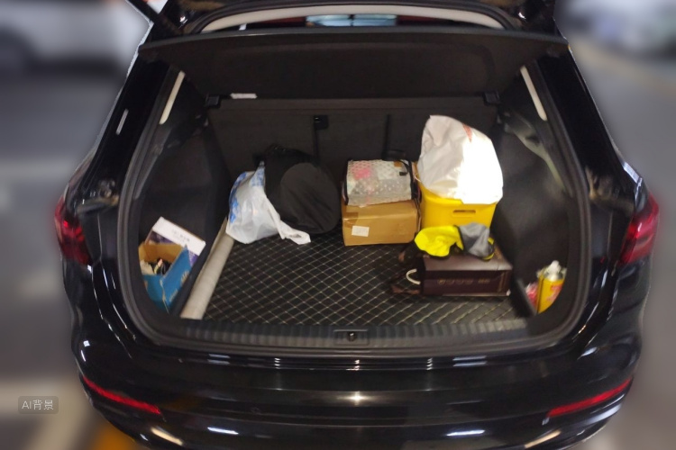 Audi Q3 2022 car image #21