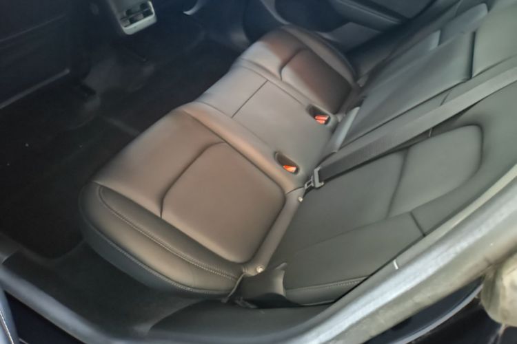 Tesla Model Y 2023 #17 Tesla Model Y 2023 car image #17