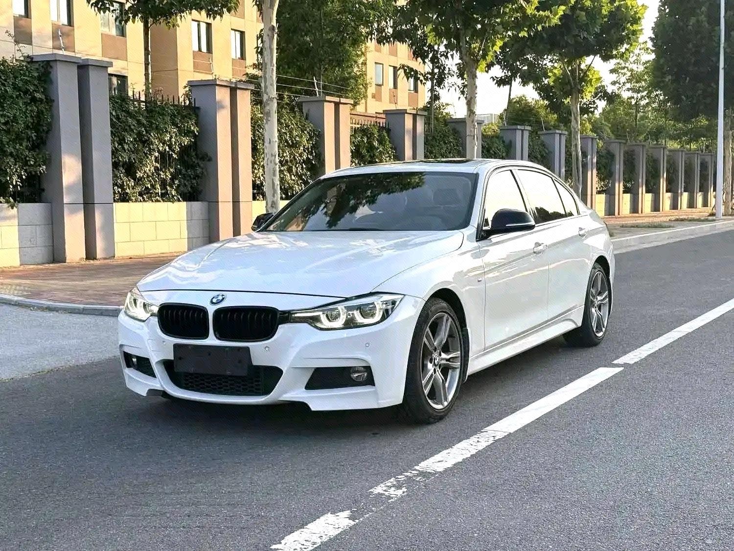 BMW 3 Series 2018 BMW 3 Series 2018 car image