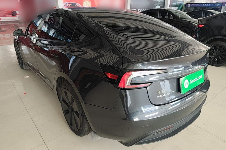 Tesla Model 3 2024 car image #5