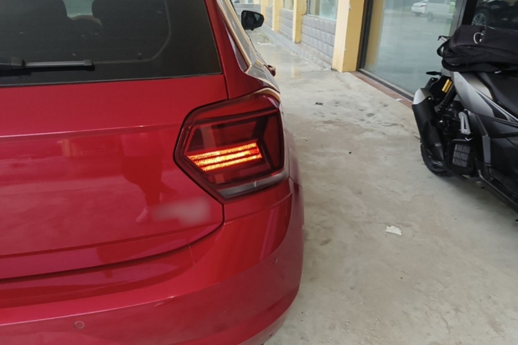 Volkswagen Polo 2020 car image #8