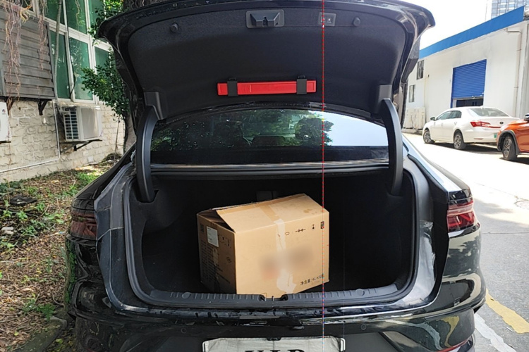 BYD Han 2025 car image #19