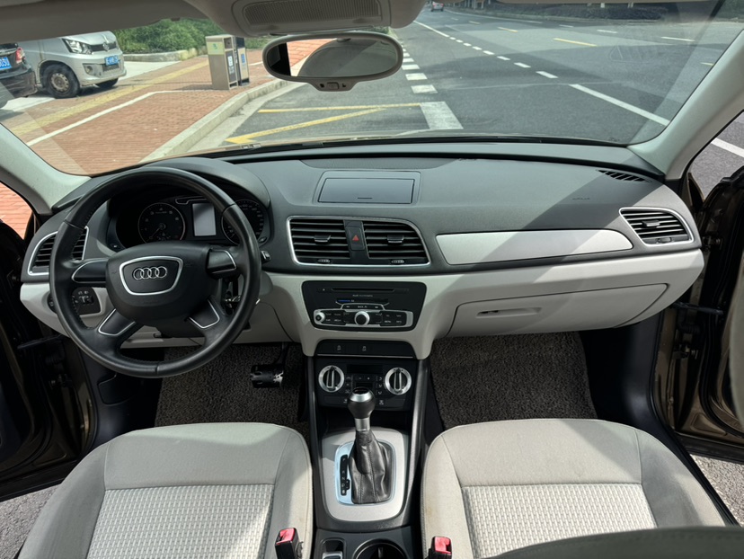 Audi Q3 2013 #7 Audi Q3 2013 car image #7