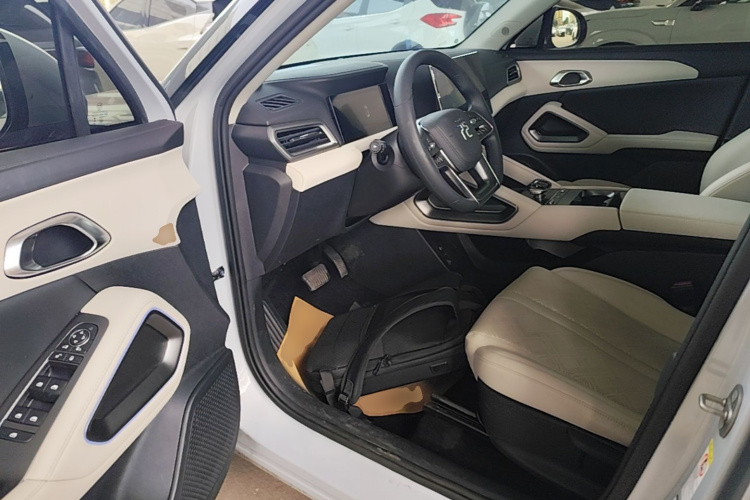 BYD YuanUP 2024 #16 BYD YuanUP 2024 immagine di auto #16