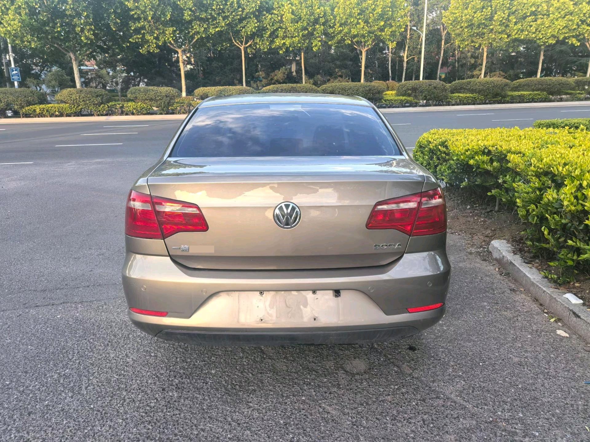 Volkswagen Bora 2014 car image #7