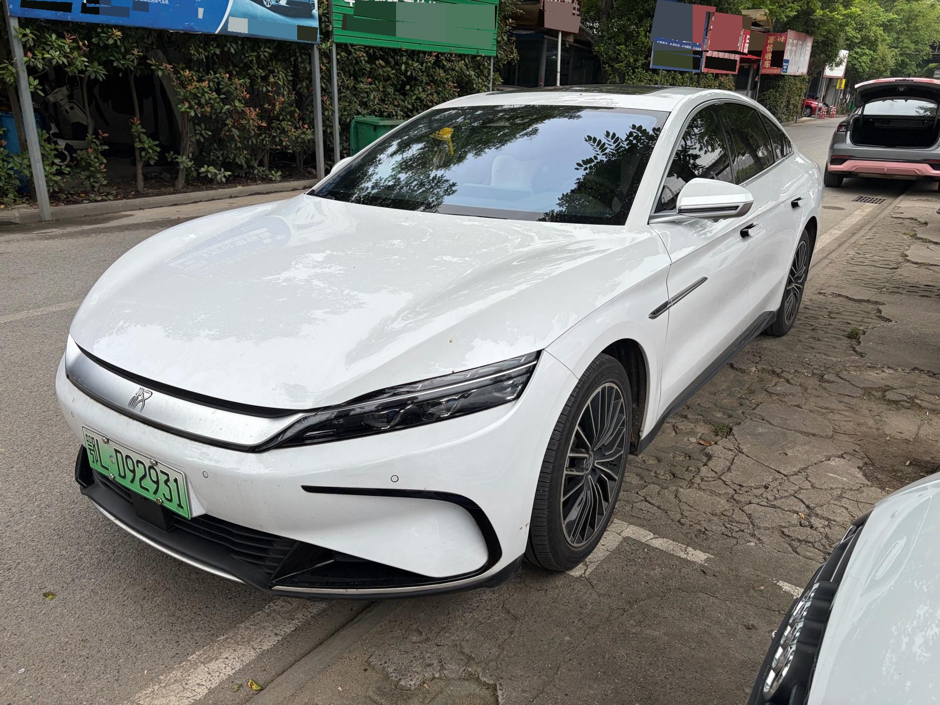 BYD Han 2023 immagine di auto 