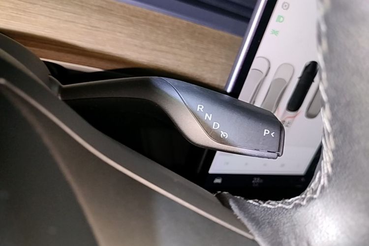 Tesla Model 3 2021 car image #16