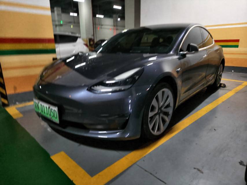 Tesla Model 3 2020 car image 