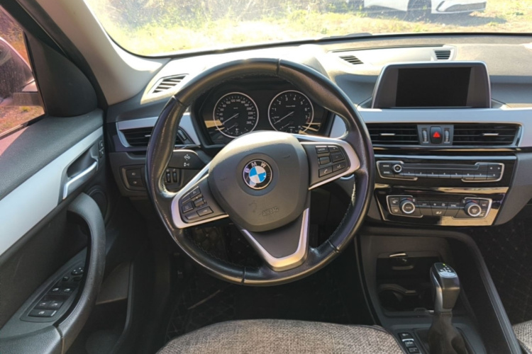 BMW X1 2017 #12 BMW X1 2017 car image #12
