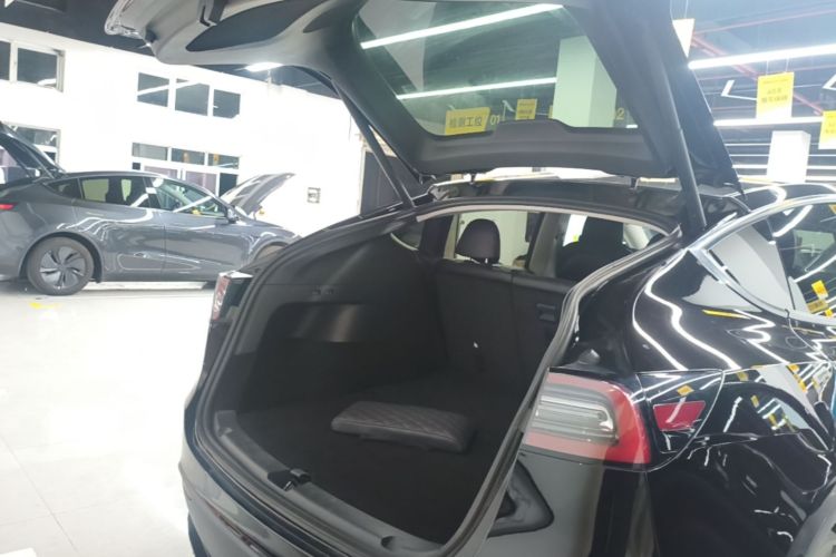Tesla Model Y 2021 #21 Tesla Model Y 2021 immagine di auto #21