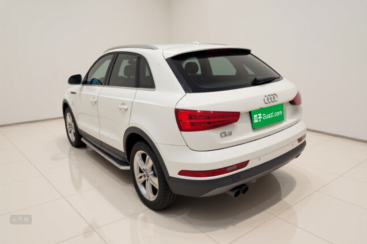 Audi Q3 2018 car image #5