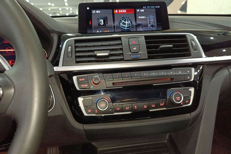 BMW 3 Series GT 2019 car image #17